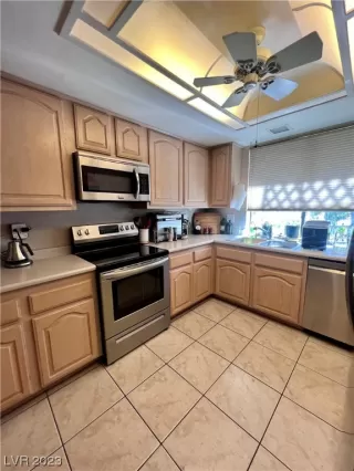 Photo #4: 2528535 Listing 