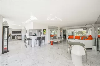 Photo #6: 2528549 Listing 