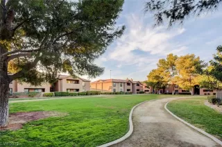 Photo #4: 2528561 Listing 