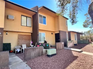 Photo #1: 2528568 Listing