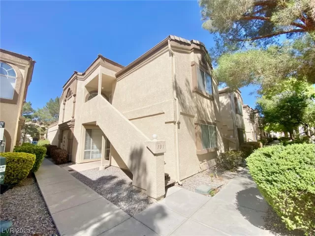 MLS: 2528605 Condo For Sale