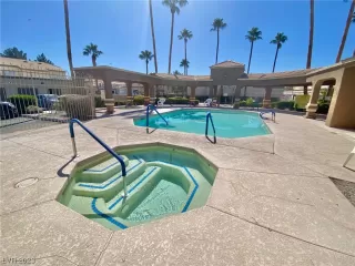 Photo #1: 2528605 Listing 