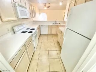 Photo #4: 2528605 Listing 