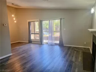 Photo #4: 2528617 Listing