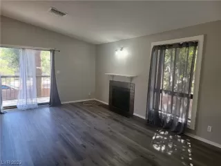 Photo #5: 2528617 Listing