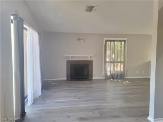 Photo #6: 2528617 Listing