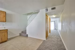 Photo #2: 2528641 Listing 