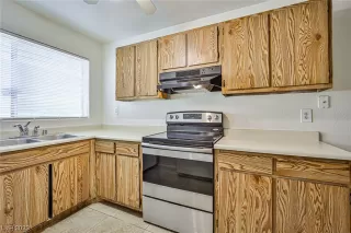 Photo #4: 2528641 Listing 