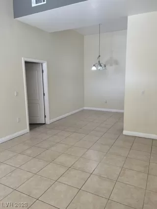 Photo #3: 2528665 Listing 