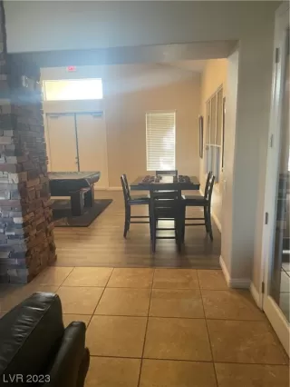 Photo #3: 2528693 Listing 