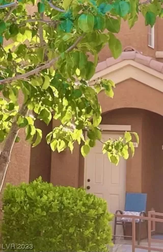 Photo #2: 2528722 Listing