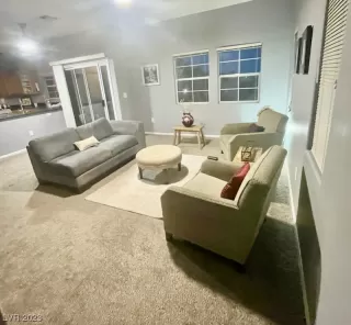 Photo #3: 2528722 Listing