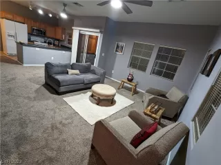 Photo #4: 2528722 Listing