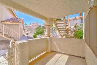 Photo #3: 2528747 Listing