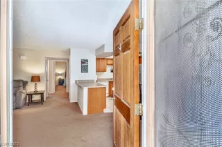 Photo #4: 2528747 Listing