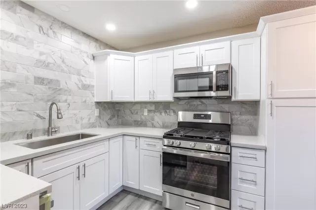 MLS: 2528787 Condo For Sale