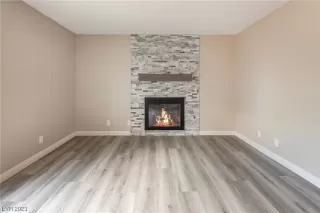 Photo #3: 2528787 Listing