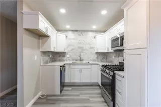 Photo #6: 2528787 Listing