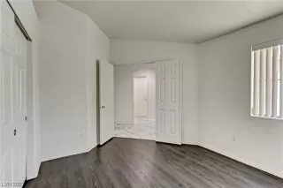 Photo #4: 2528791 Listing 