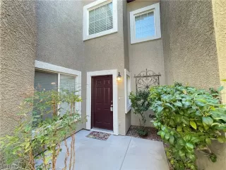 Photo #1: 2528835 Listing 