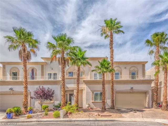 MLS: 2528840 Condo For Sale