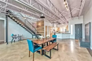 Photo #3: 2528840 Listing