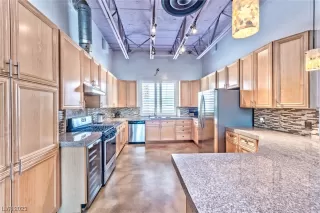 Photo #5: 2528840 Listing