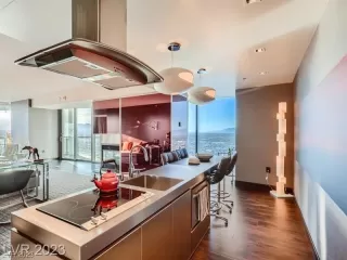 Photo #5: 2528842 Listing