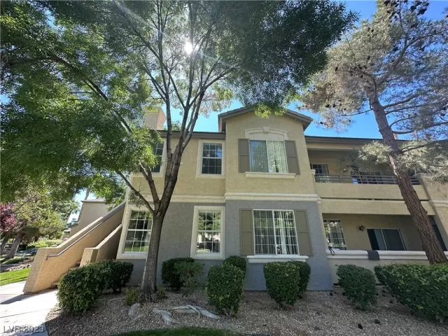 MLS: 2528846 Condo For Sale