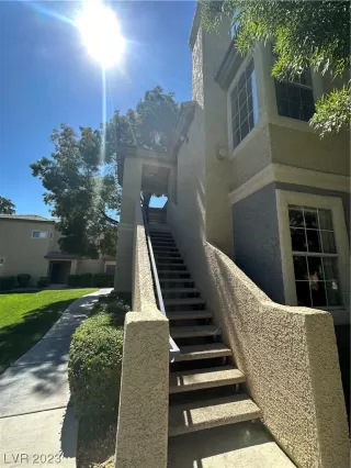 Photo #1: 2528846 Listing 