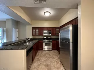 Photo #2: 2528846 Listing 