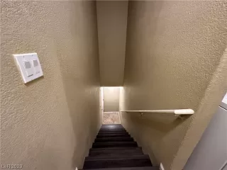 Photo #6: 2528846 Listing 