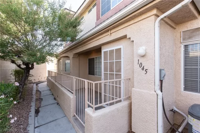MLS: 2528859 Condo For Sale