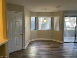 Photo #3: 2528882 Listing 