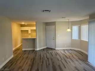 Photo #6: 2528882 Listing 