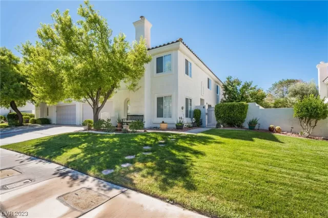 MLS: 2528887 Condo For Sale