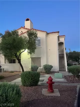 Photo #1: 2528888 Listing 