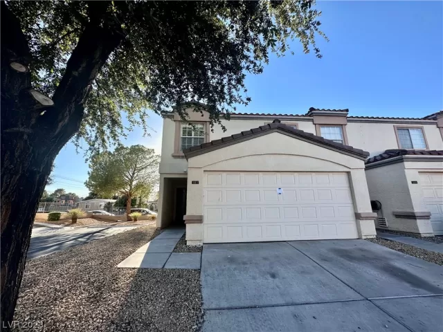 MLS: 2528917 Condo For Sale