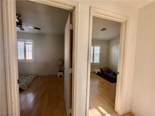 Photo #6: 2528917 Listing