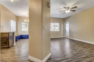 Photo #5: 2528921 Listing 