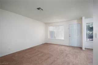Photo #5: 2528922 Listing 