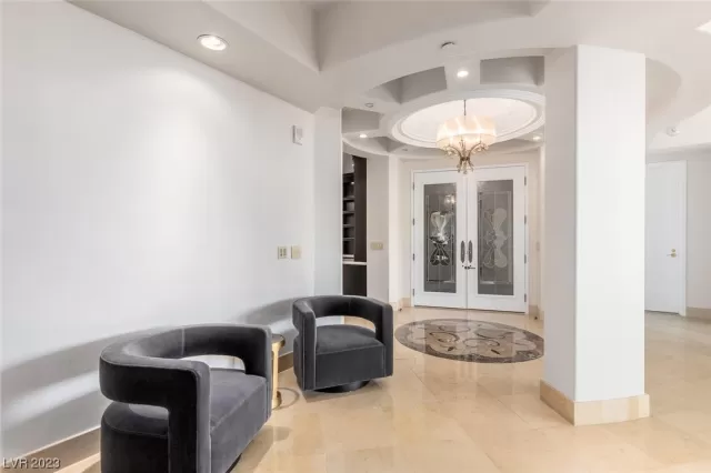 MLS: 2528931 Condo For Sale