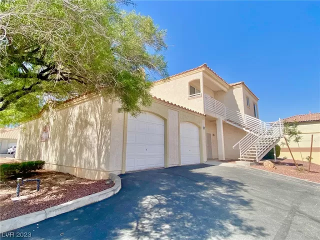 MLS: 2528933 Condo For Sale