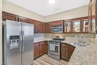 Photo #1: 2528935 Listing 