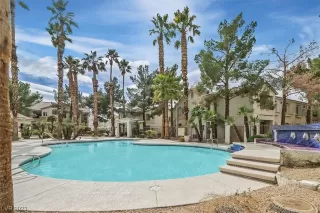 Photo #4: 2528935 Listing 
