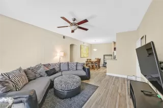 Photo #6: 2528935 Listing 