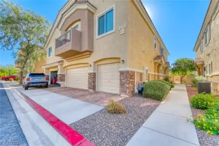 Photo #2: 2528974 Listing