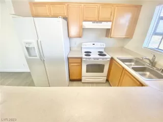 Photo #5: 2528975 Listing 