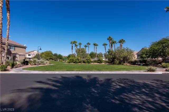 MLS: 2528976 Condo For Sale