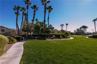 Photo #4: 2528976 Listing 